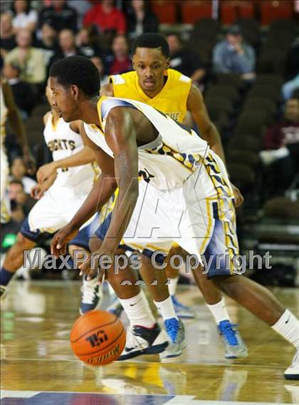 Thumbnail 3 in Arlington Heights vs. La Marque (UIL 4A Semifinal) photogallery.