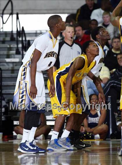 Thumbnail 3 in Arlington Heights vs. La Marque (UIL 4A Semifinal) photogallery.