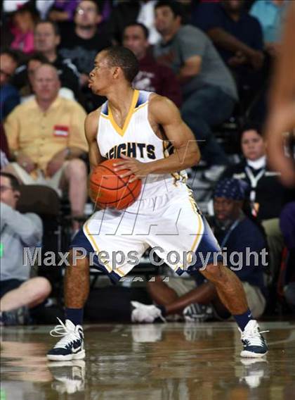 Thumbnail 1 in Arlington Heights vs. La Marque (UIL 4A Semifinal) photogallery.