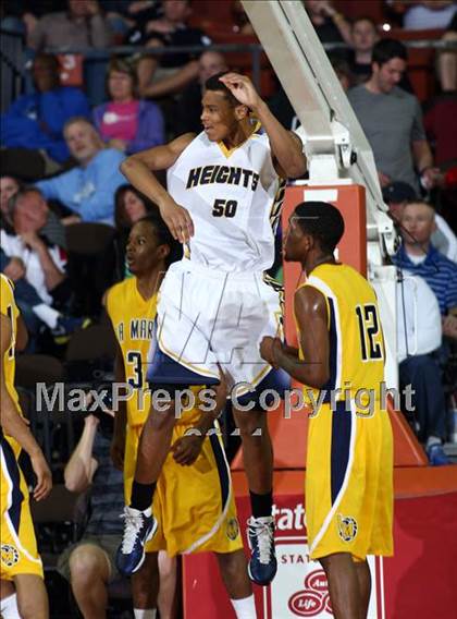 Thumbnail 3 in Arlington Heights vs. La Marque (UIL 4A Semifinal) photogallery.