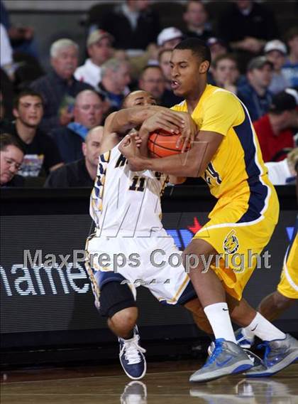 Thumbnail 1 in Arlington Heights vs. La Marque (UIL 4A Semifinal) photogallery.