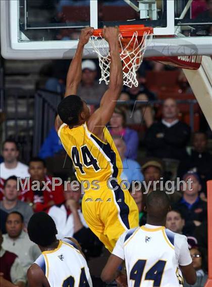Thumbnail 3 in Arlington Heights vs. La Marque (UIL 4A Semifinal) photogallery.