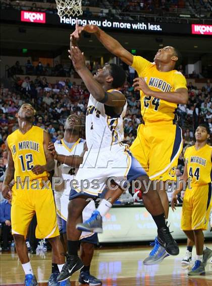 Thumbnail 2 in Arlington Heights vs. La Marque (UIL 4A Semifinal) photogallery.