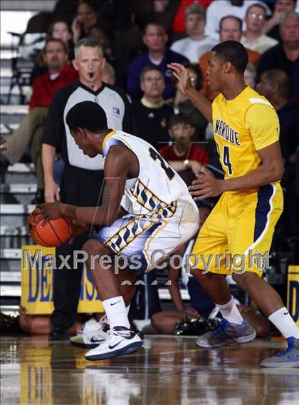 Thumbnail 3 in Arlington Heights vs. La Marque (UIL 4A Semifinal) photogallery.