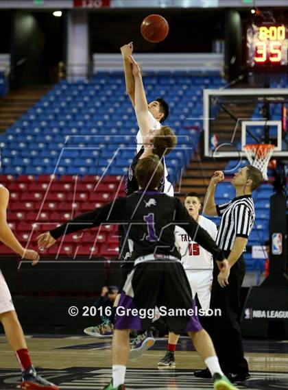Thumbnail 2 in Redding Christian vs. Vacaville Christian photogallery.