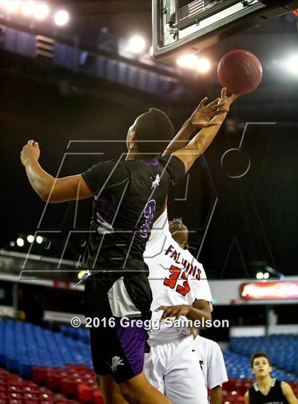 Thumbnail 2 in Redding Christian vs. Vacaville Christian photogallery.
