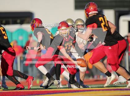 Thumbnail 1 in Mt. Carmel vs Roxana (3A Semifinals) photogallery.