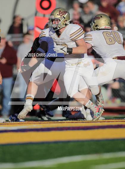 Thumbnail 1 in Mt. Carmel vs Roxana (3A Semifinals) photogallery.