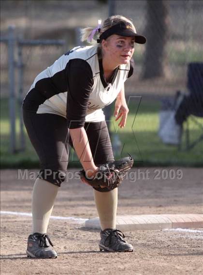 Thumbnail 1 in Le Grand vs. Golden Sierra (CIF SJS Playoffs) photogallery.