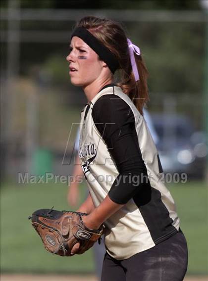 Thumbnail 2 in Le Grand vs. Golden Sierra (CIF SJS Playoffs) photogallery.
