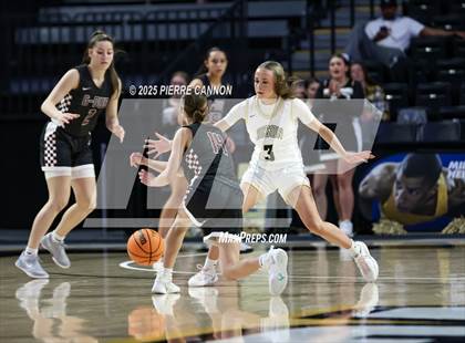 Thumbnail 3 in George Wythe vs Buffalo Gap (VHSL Class 1 State Final) photogallery.