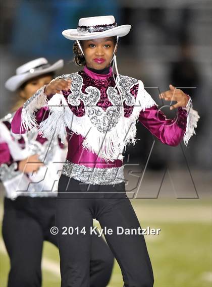 Thumbnail 2 in Liberty-Eylau vs. Ranchview (UIL 4A Division 1 Region 2 Area) photogallery.