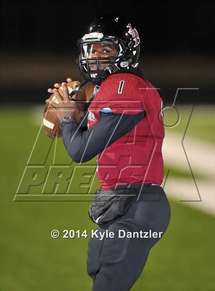 Thumbnail 3 in Liberty-Eylau vs. Ranchview (UIL 4A Division 1 Region 2 Area) photogallery.