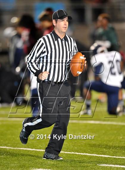 Thumbnail 1 in Liberty-Eylau vs. Ranchview (UIL 4A Division 1 Region 2 Area) photogallery.