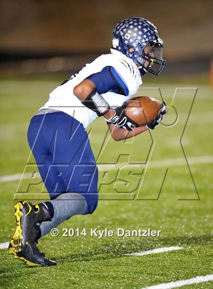 Thumbnail 1 in Liberty-Eylau vs. Ranchview (UIL 4A Division 1 Region 2 Area) photogallery.