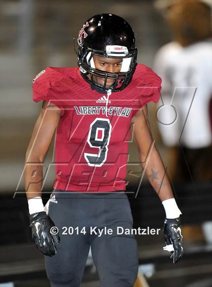 Thumbnail 2 in Liberty-Eylau vs. Ranchview (UIL 4A Division 1 Region 2 Area) photogallery.
