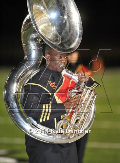 Thumbnail 2 in Liberty-Eylau vs. Ranchview (UIL 4A Division 1 Region 2 Area) photogallery.