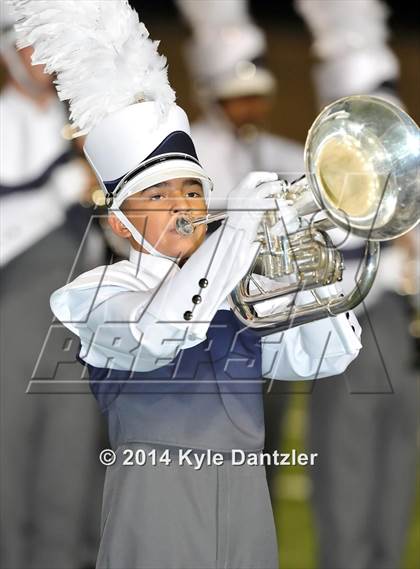 Thumbnail 2 in Liberty-Eylau vs. Ranchview (UIL 4A Division 1 Region 2 Area) photogallery.