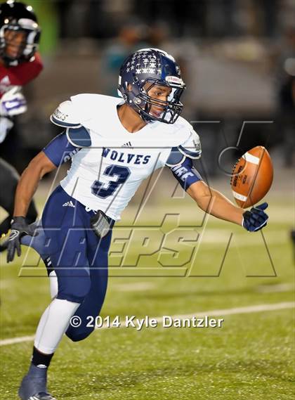 Thumbnail 1 in Liberty-Eylau vs. Ranchview (UIL 4A Division 1 Region 2 Area) photogallery.