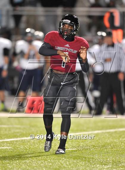 Thumbnail 3 in Liberty-Eylau vs. Ranchview (UIL 4A Division 1 Region 2 Area) photogallery.