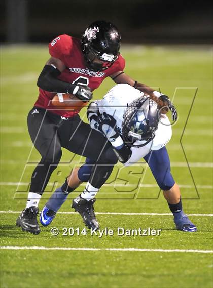 Thumbnail 3 in Liberty-Eylau vs. Ranchview (UIL 4A Division 1 Region 2 Area) photogallery.
