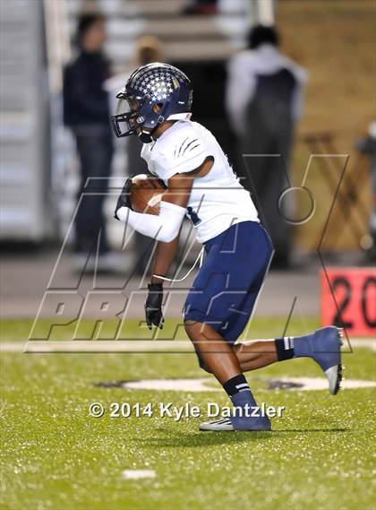 Thumbnail 1 in Liberty-Eylau vs. Ranchview (UIL 4A Division 1 Region 2 Area) photogallery.