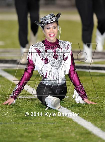 Thumbnail 2 in Liberty-Eylau vs. Ranchview (UIL 4A Division 1 Region 2 Area) photogallery.