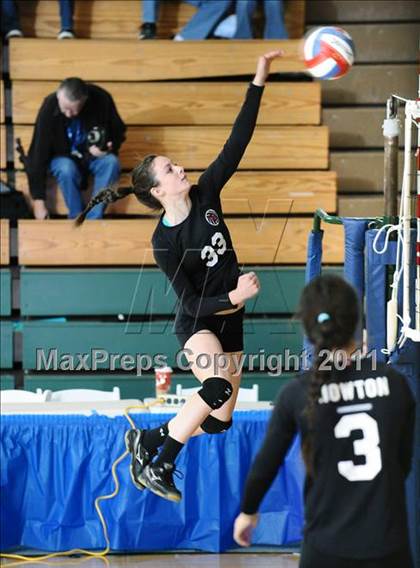 Thumbnail 3 in La Jolla Country Day vs. Union Mine (CIF State D4 Final) photogallery.