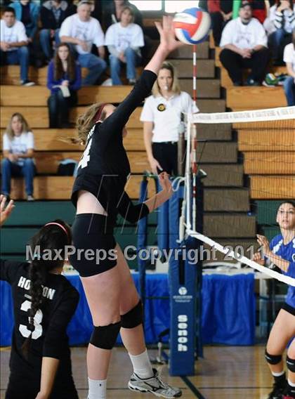Thumbnail 1 in La Jolla Country Day vs. Union Mine (CIF State D4 Final) photogallery.