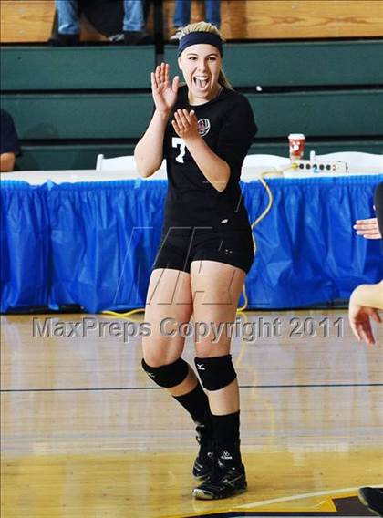 Thumbnail 2 in La Jolla Country Day vs. Union Mine (CIF State D4 Final) photogallery.