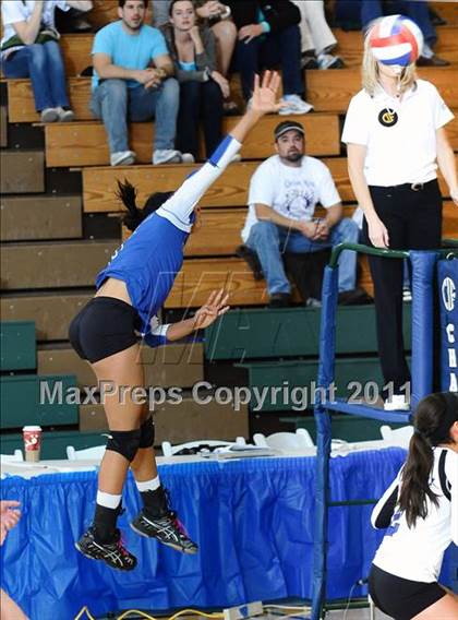 Thumbnail 3 in La Jolla Country Day vs. Union Mine (CIF State D4 Final) photogallery.