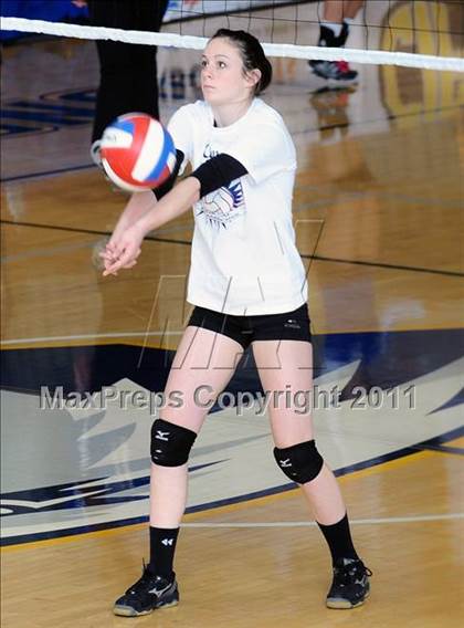Thumbnail 2 in La Jolla Country Day vs. Union Mine (CIF State D4 Final) photogallery.