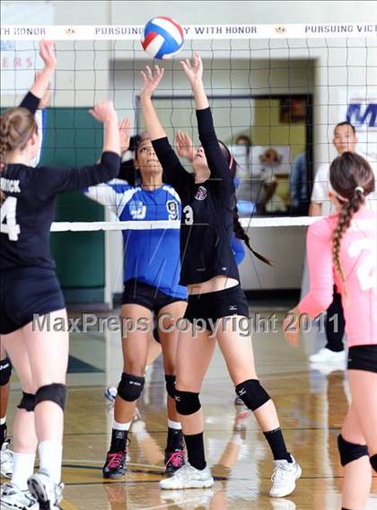 Thumbnail 2 in La Jolla Country Day vs. Union Mine (CIF State D4 Final) photogallery.