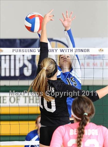 Thumbnail 2 in La Jolla Country Day vs. Union Mine (CIF State D4 Final) photogallery.