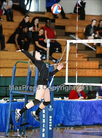 Thumbnail 1 in La Jolla Country Day vs. Union Mine (CIF State D4 Final) photogallery.