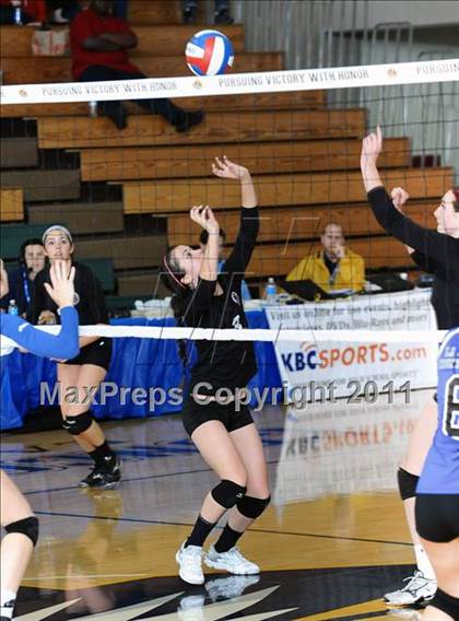 Thumbnail 1 in La Jolla Country Day vs. Union Mine (CIF State D4 Final) photogallery.