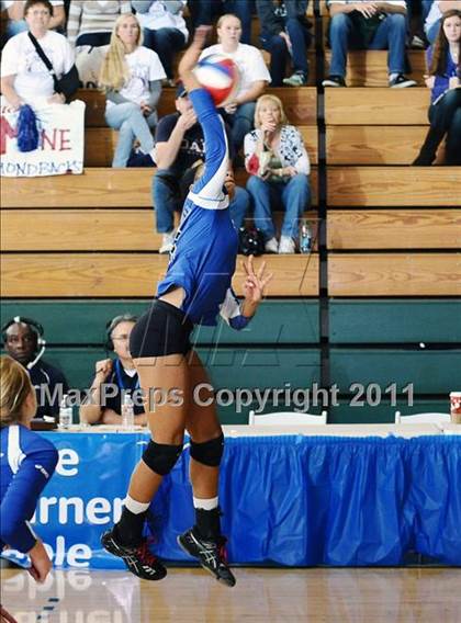 Thumbnail 3 in La Jolla Country Day vs. Union Mine (CIF State D4 Final) photogallery.