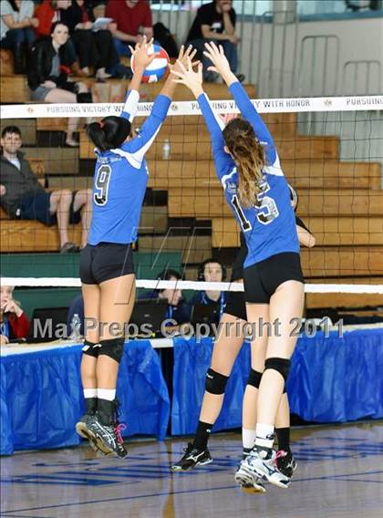 Thumbnail 3 in La Jolla Country Day vs. Union Mine (CIF State D4 Final) photogallery.