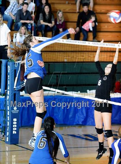 Thumbnail 1 in La Jolla Country Day vs. Union Mine (CIF State D4 Final) photogallery.