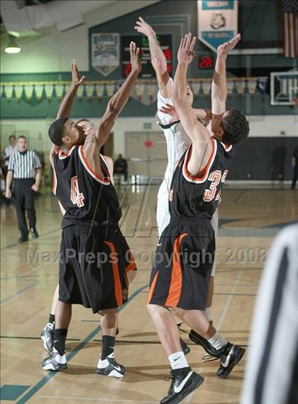 Thumbnail 2 in Foothill vs El Camino (Sheldon Winter Classic) photogallery.