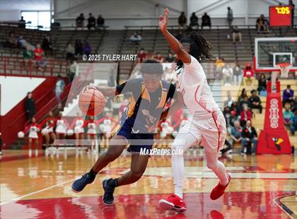 Thumbnail 3 in Mooresville vs. Lawrence North (IHSAA 4A Regional) photogallery.