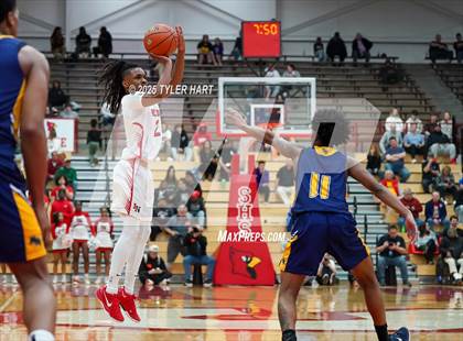 Thumbnail 2 in Mooresville vs. Lawrence North (IHSAA 4A Regional) photogallery.
