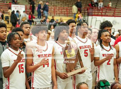 Thumbnail 3 in Mooresville vs. Lawrence North (IHSAA 4A Regional) photogallery.