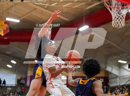 Thumbnail 1 in Mooresville vs. Lawrence North (IHSAA 4A Regional) photogallery.