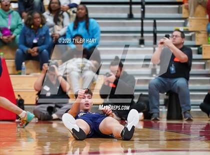 Thumbnail 2 in Mooresville vs. Lawrence North (IHSAA 4A Regional) photogallery.