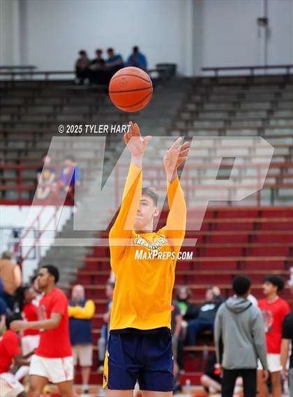 Thumbnail 2 in Mooresville vs. Lawrence North (IHSAA 4A Regional) photogallery.