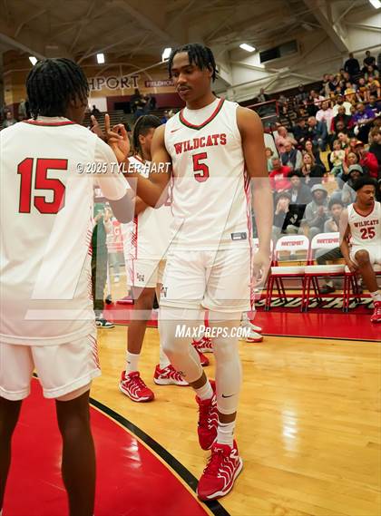 Thumbnail 2 in Mooresville vs. Lawrence North (IHSAA 4A Regional) photogallery.