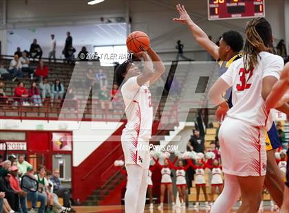 Thumbnail 3 in Mooresville vs. Lawrence North (IHSAA 4A Regional) photogallery.