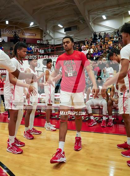 Thumbnail 1 in Mooresville vs. Lawrence North (IHSAA 4A Regional) photogallery.