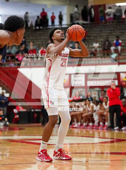 Thumbnail 1 in Mooresville vs. Lawrence North (IHSAA 4A Regional) photogallery.